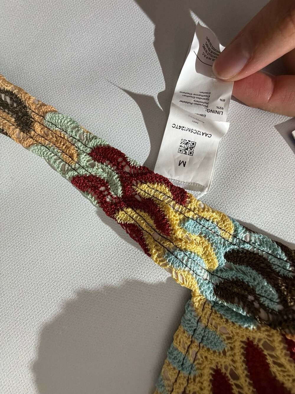 Cupshe M Crochet Halter Bikini Top Multicolor Zigzag Knit Boho Chic NWT - Picture 3 of 6